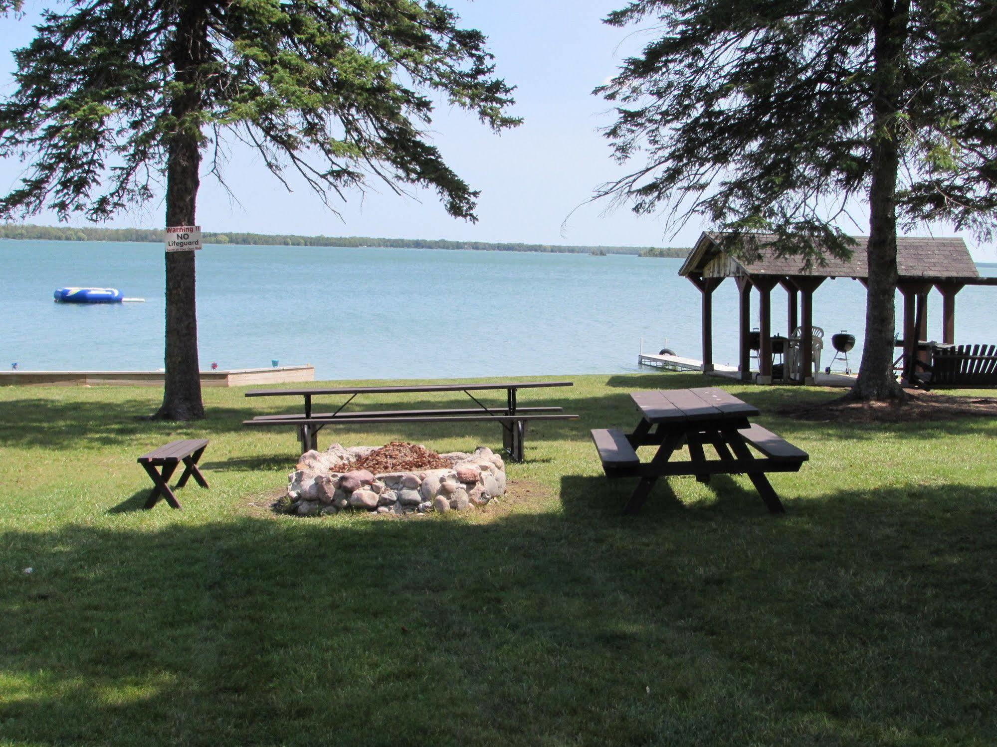 Grand Lake Resort Presque Isle Exterior foto